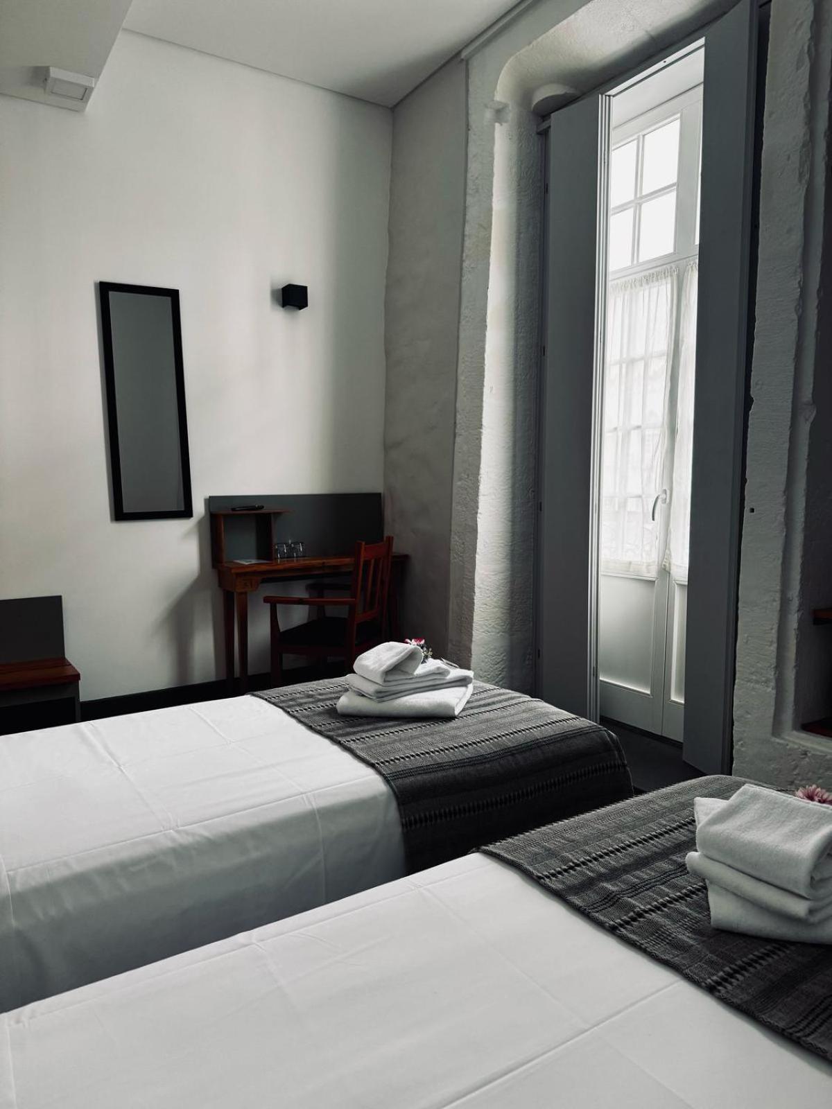 Alianca Cafe & Hostel Ангра-ду-Эроижму Экстерьер фото